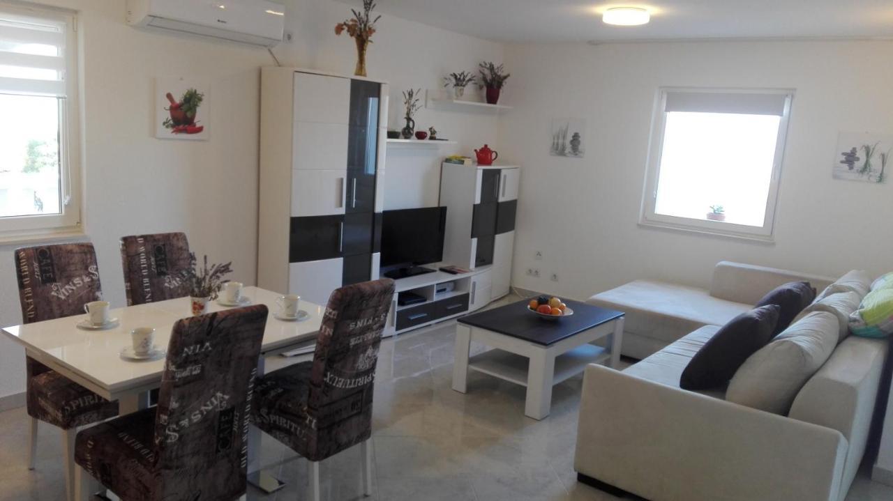 Apartments Marko Sutivan Insel Brac Eksteriør billede